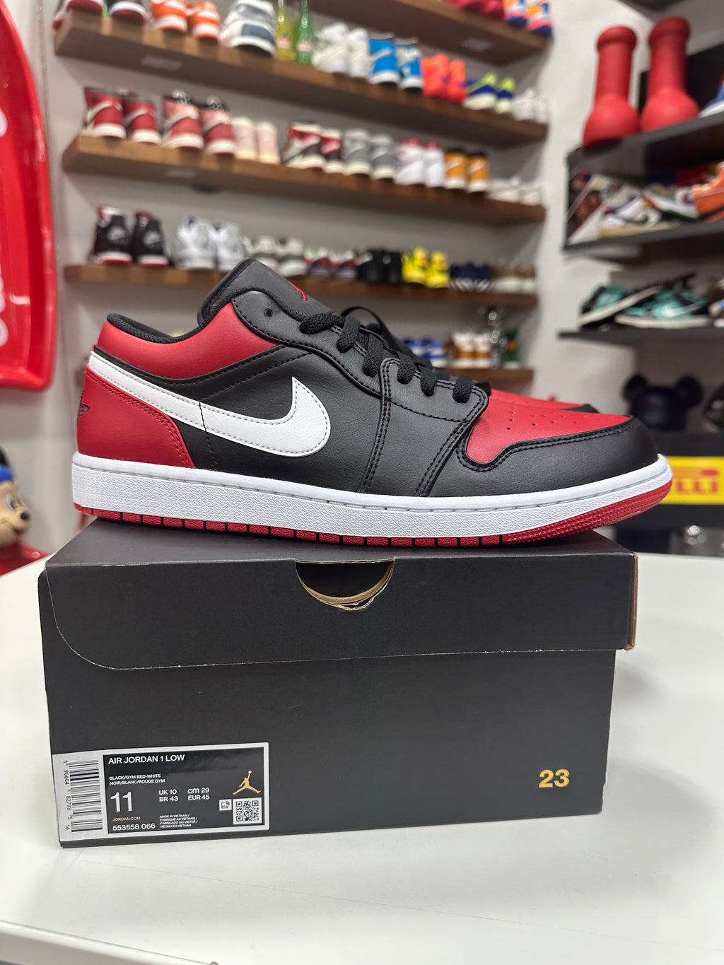 Jordan 1 Low Black/Red/White Sz 11