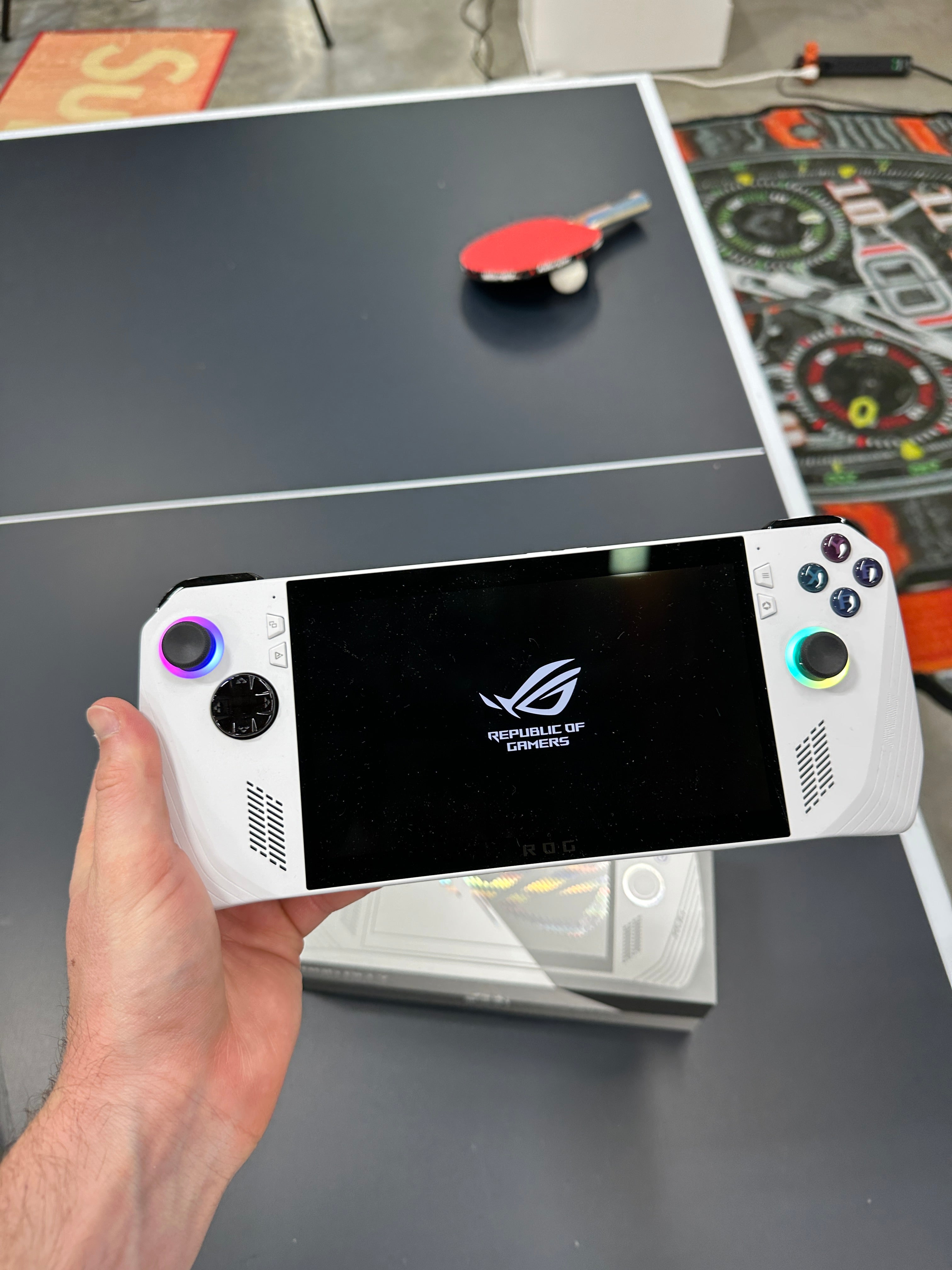 ASUS - ROG Ally 7" 120Hz FHD 1080p Gaming Handheld