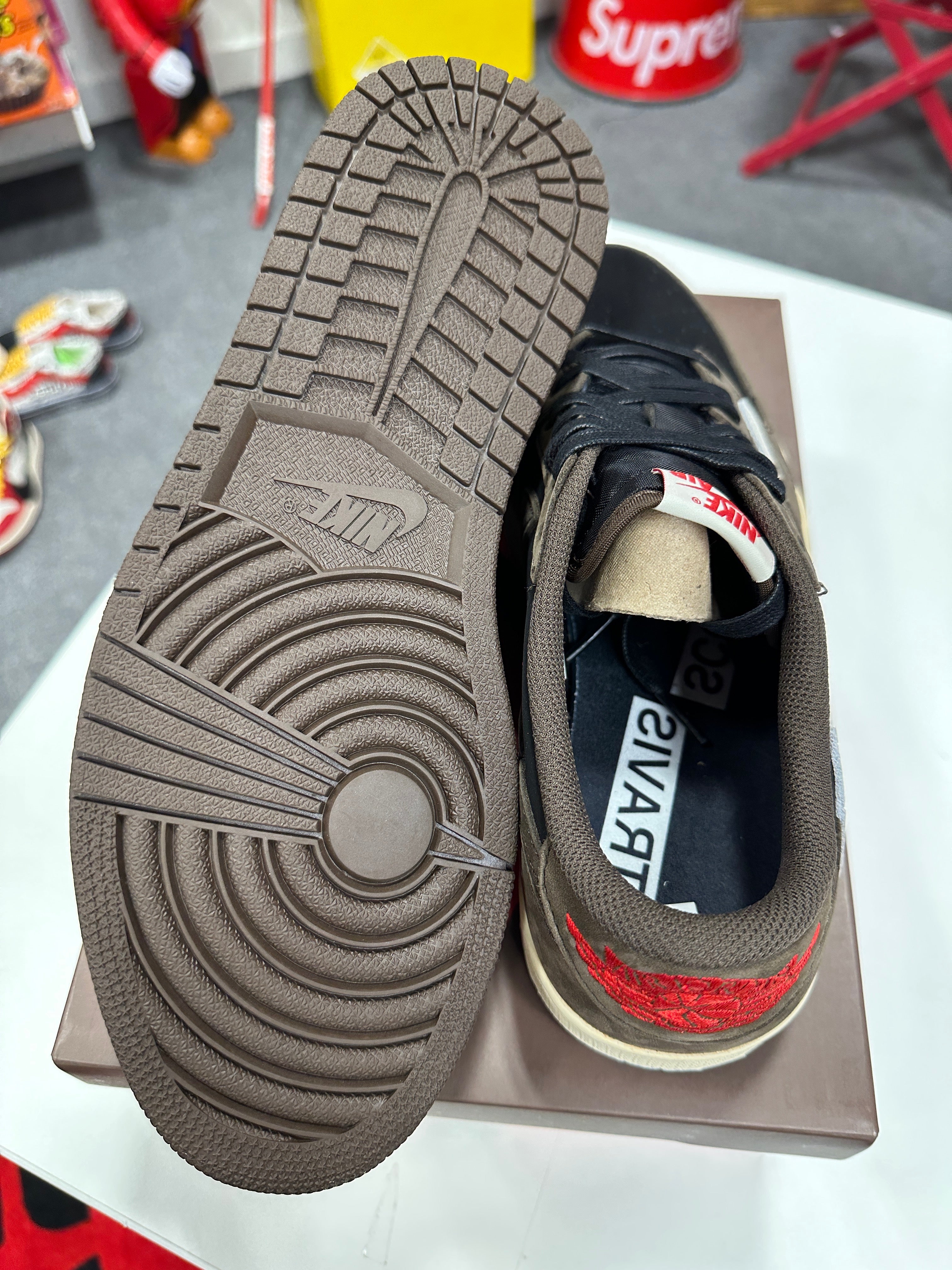 Travis Scott Jordan 1 Low Sz 9.5