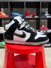 Load image into Gallery viewer, Nike Dunk High Slam Jam Sz 10.5
