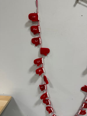 Felt Christmas Mitten Garland Advent Calendar - 25 Pocket Wall Hanging Banner