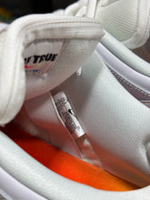 Load image into Gallery viewer, Nike SB Dunk Low Be True Sz 10.5 NO BOX
