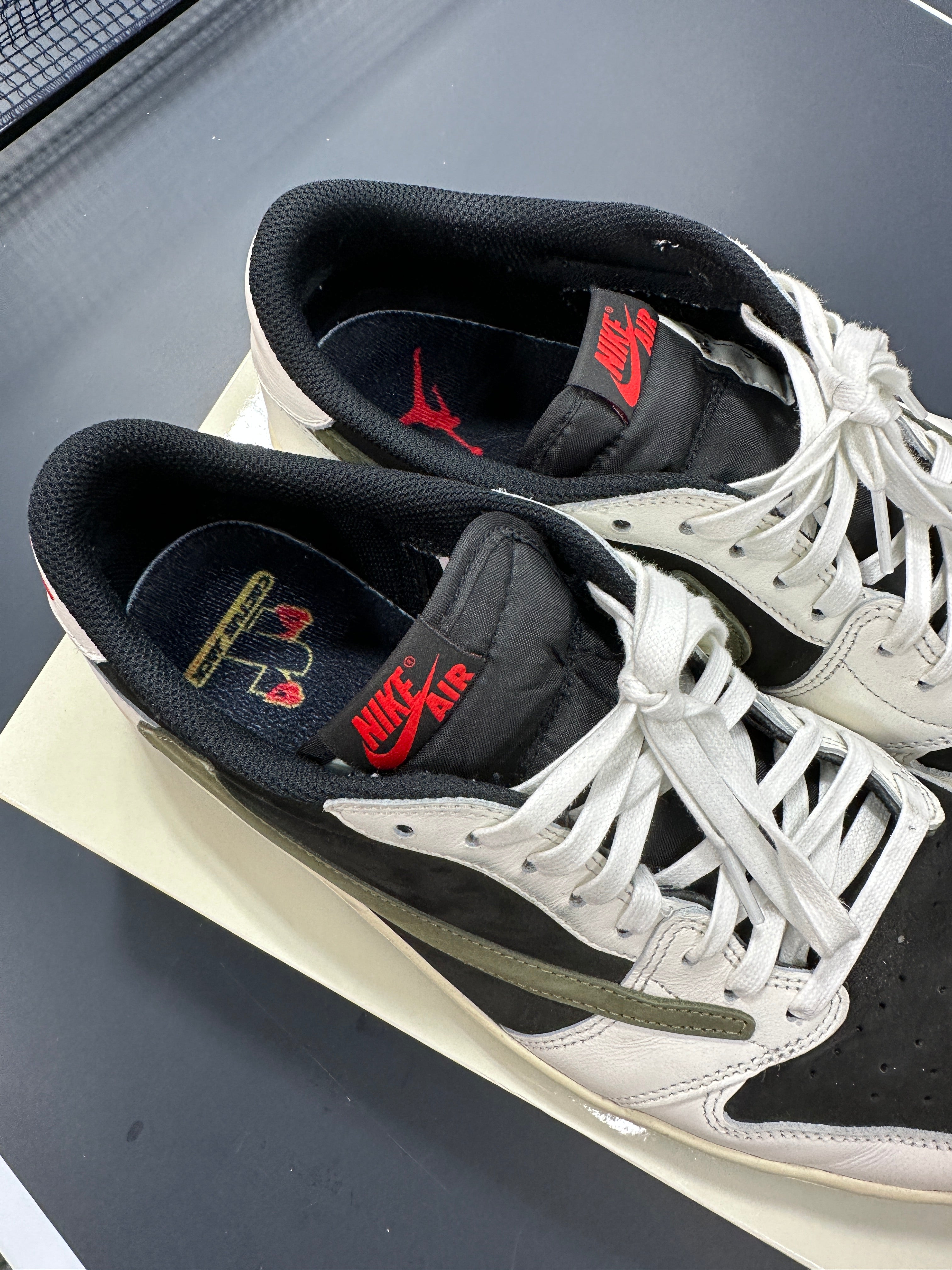 Travis Scott Jordan 1 Low Olive Sz 11M