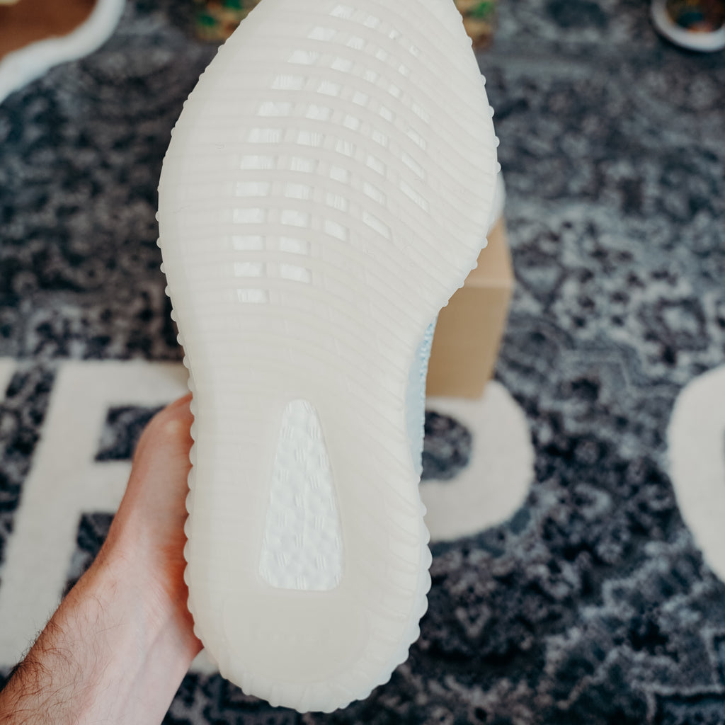 Yeezy 350  V2 Cloud White Sz 11