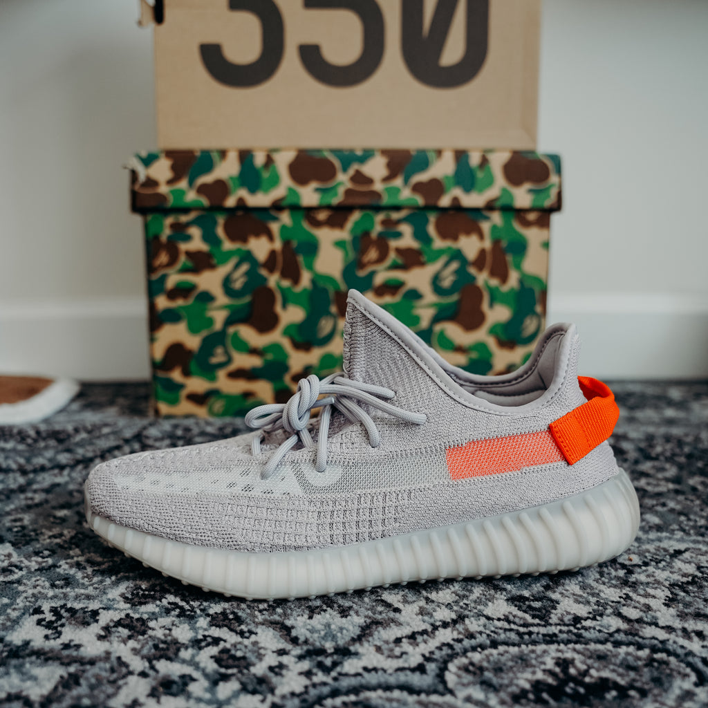 adidas Yeezy Boost 350 V2 Tail Light Sz 11.5