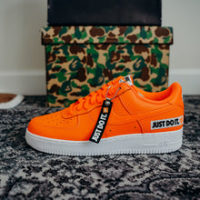 Load image into Gallery viewer, Nike Air Force 1 Low Just Do It Pack Orange Sz 12
