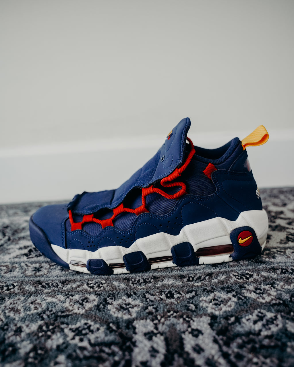Nike Air More Money Basketball Shoe Sz 9
