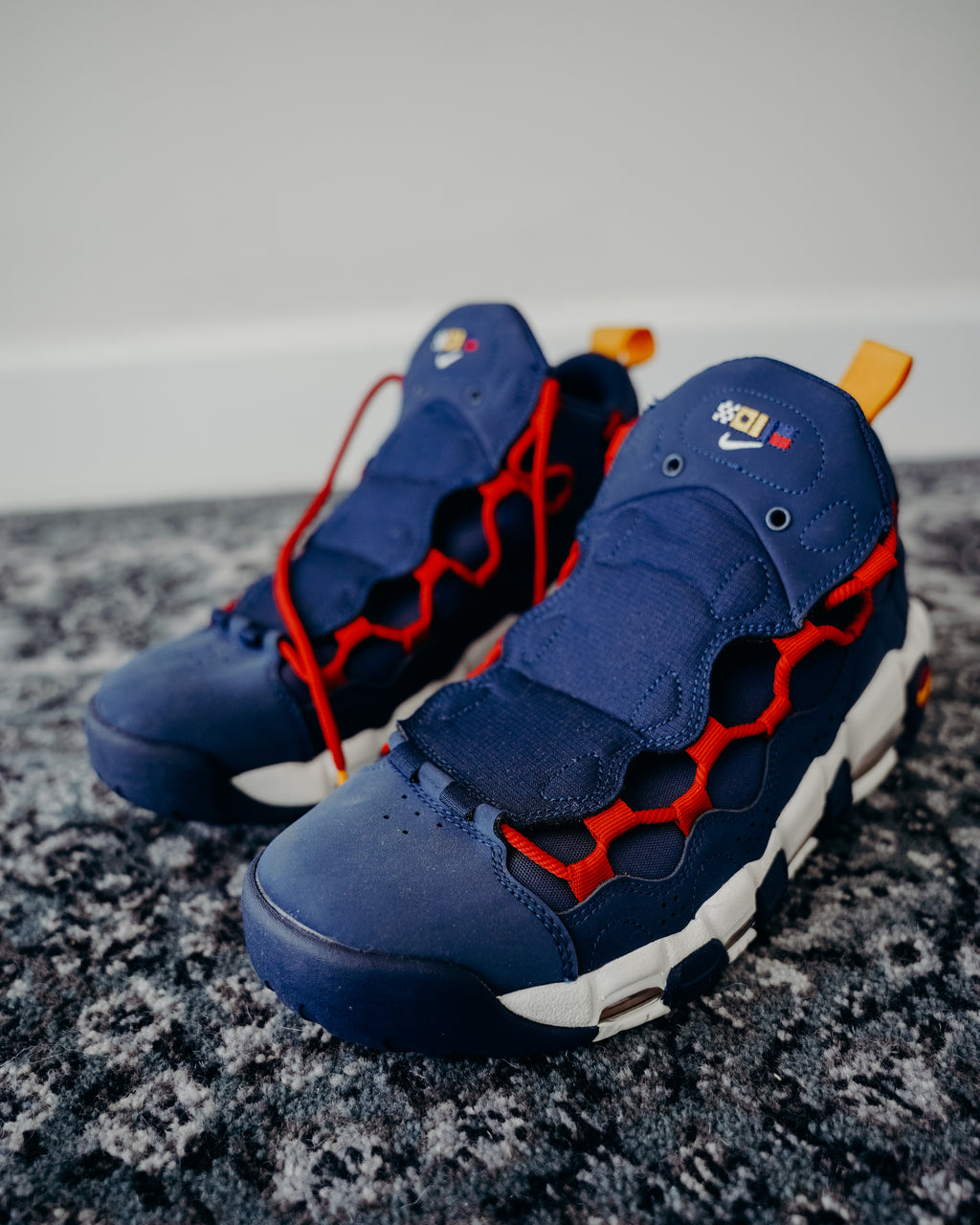 Nike Air More Money Basketball Shoe Sz 9