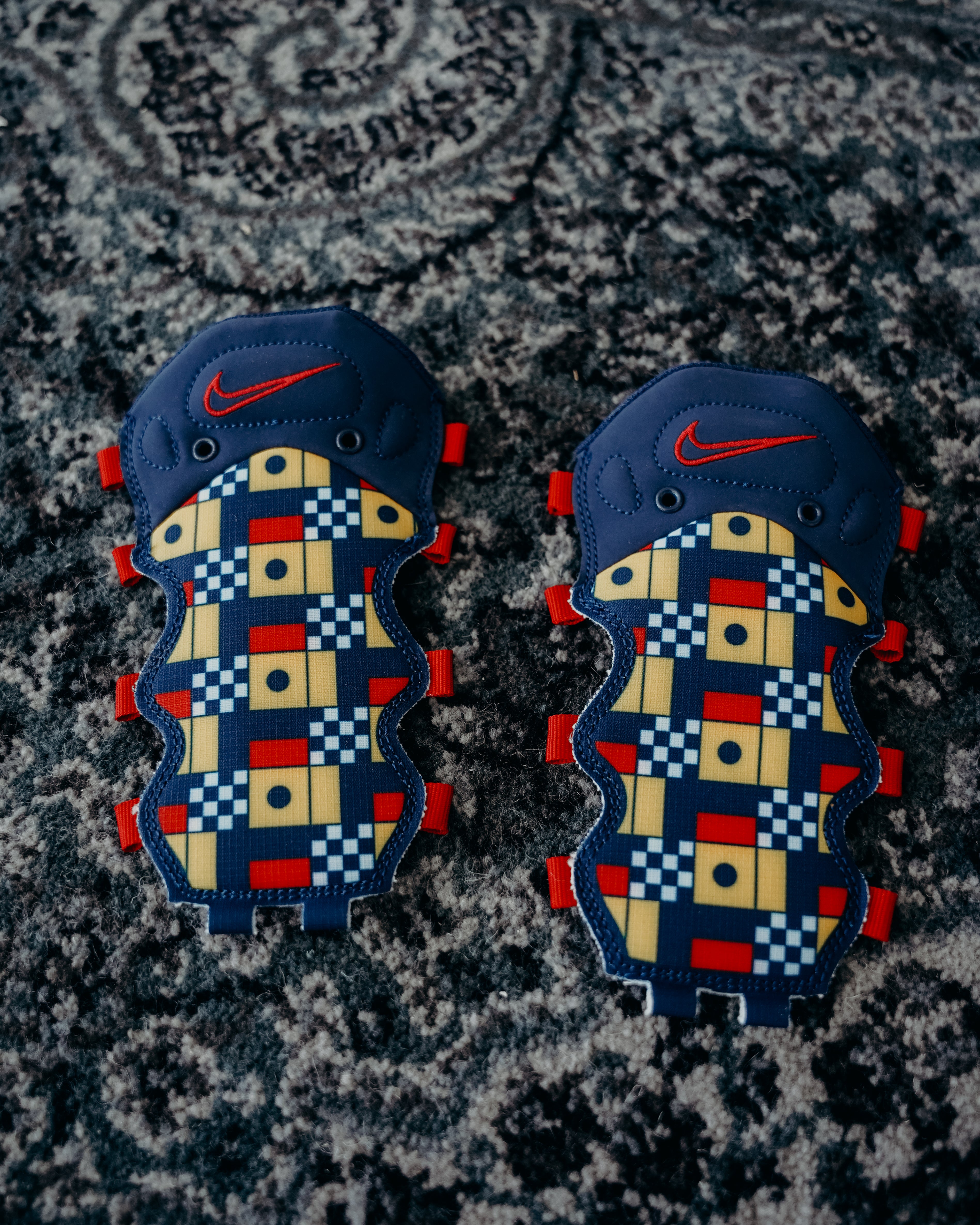 Nike Air More Money Basketball Shoe Sz 9