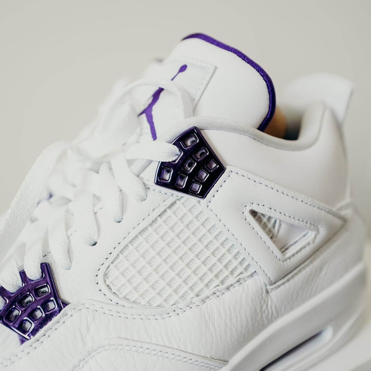 Jordan 4 Retro Metallic Purple Sz 11