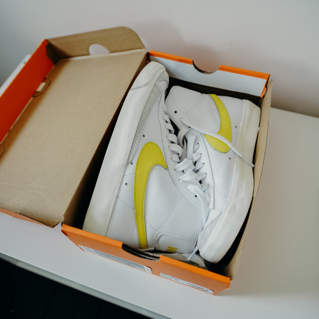 Nike Blazer Mid 77 Vintage Optic Yellow Sz 5/ Women's 6.5
