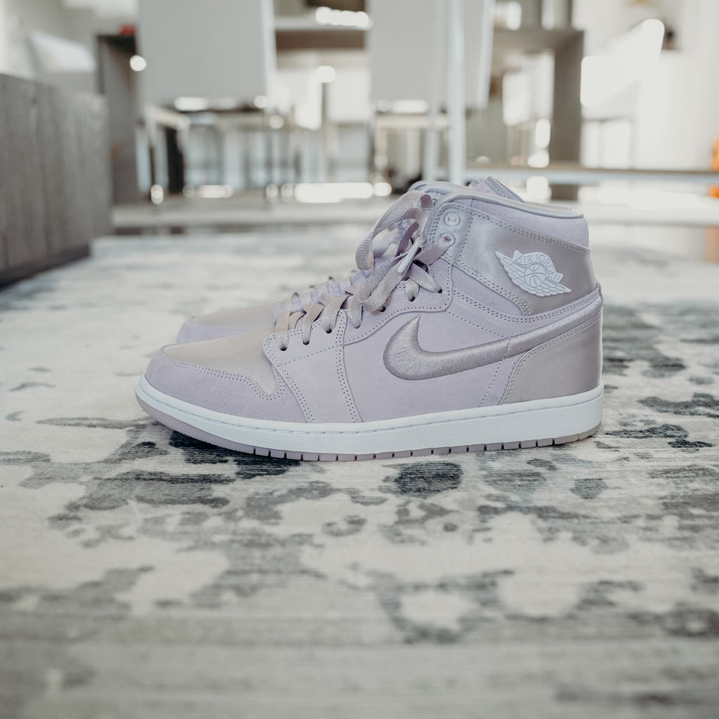 Jordan 1 Season of Her Barley Grape (W) 12 MENS 10.5