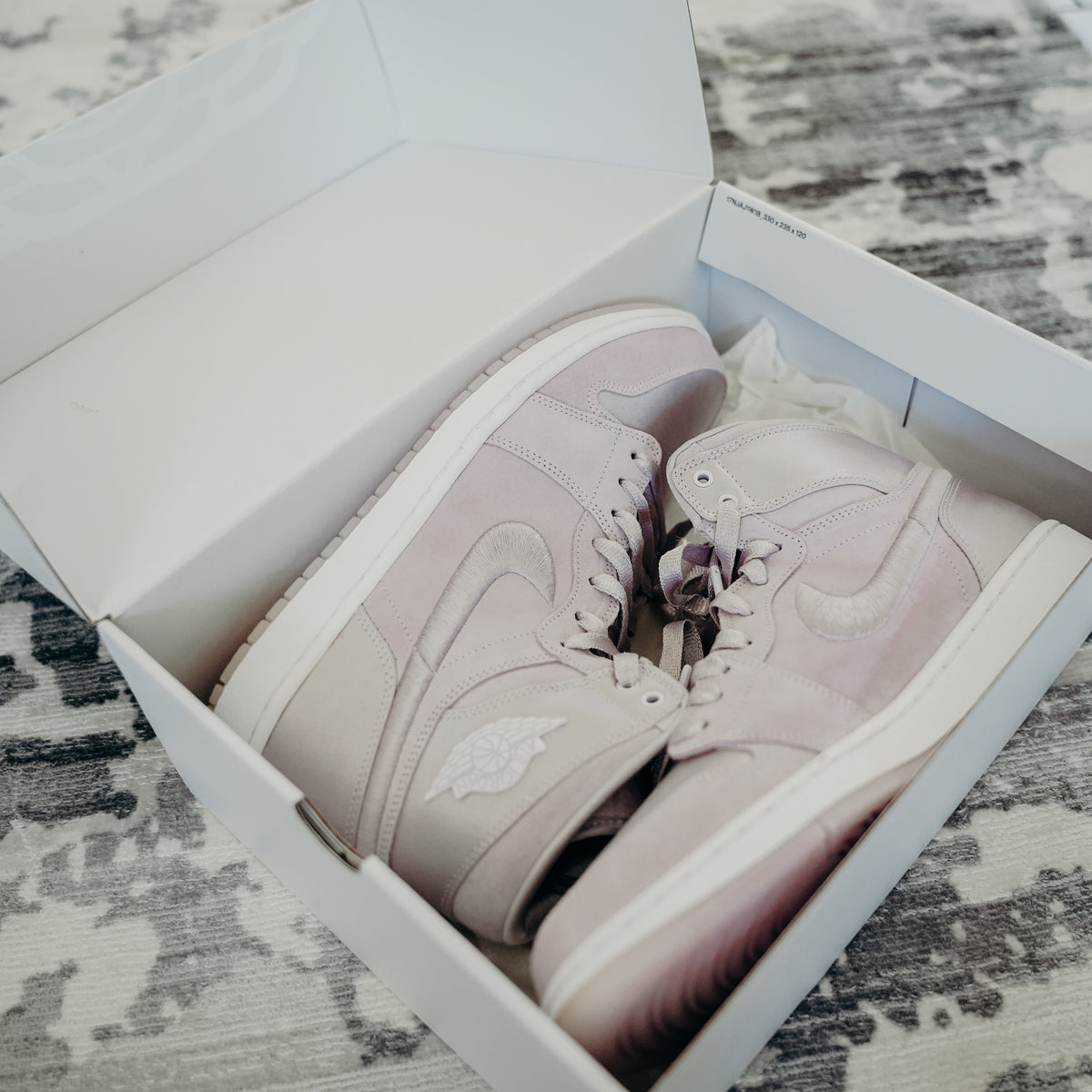 Jordan 1 Season of Her Barley Grape (W) 12 MENS 10.5