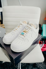 Load image into Gallery viewer, Nike AF1  &#39;07 LX Bling 10 (Womens Size)

