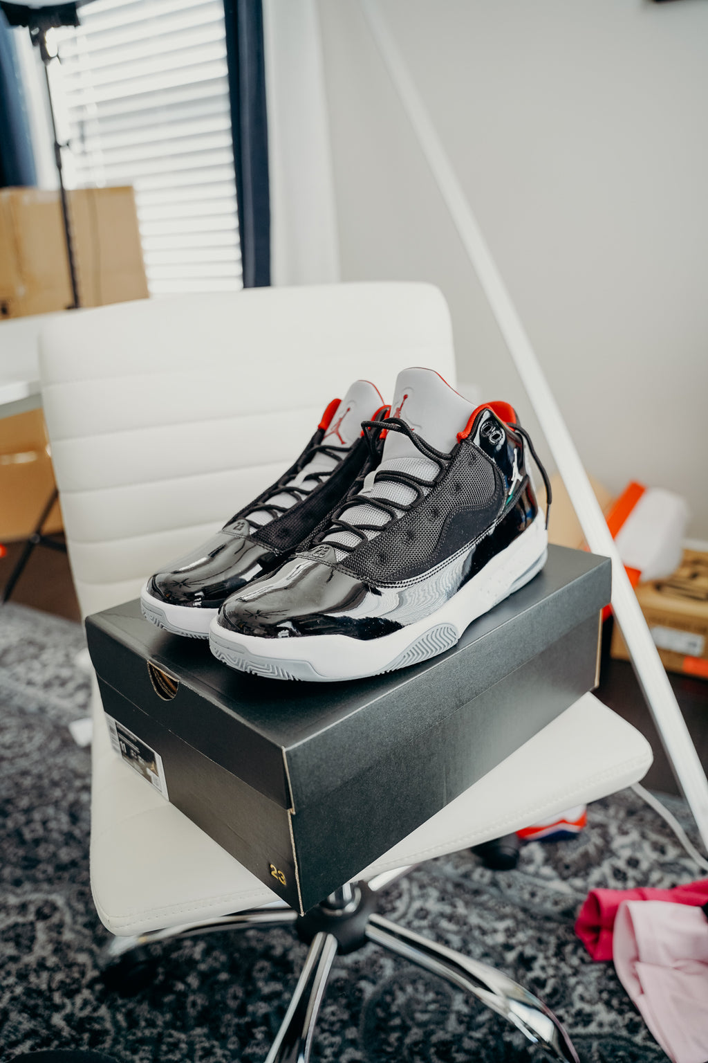 JORDAN MAX AURA 2 Sz 11