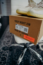Load image into Gallery viewer, Yeezy 350 V2 Natural Sz 11
