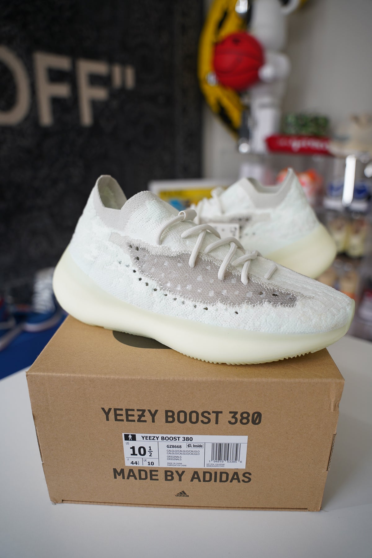 adidas Yeezy Boost 380 Calcite Glow Sz 10.5