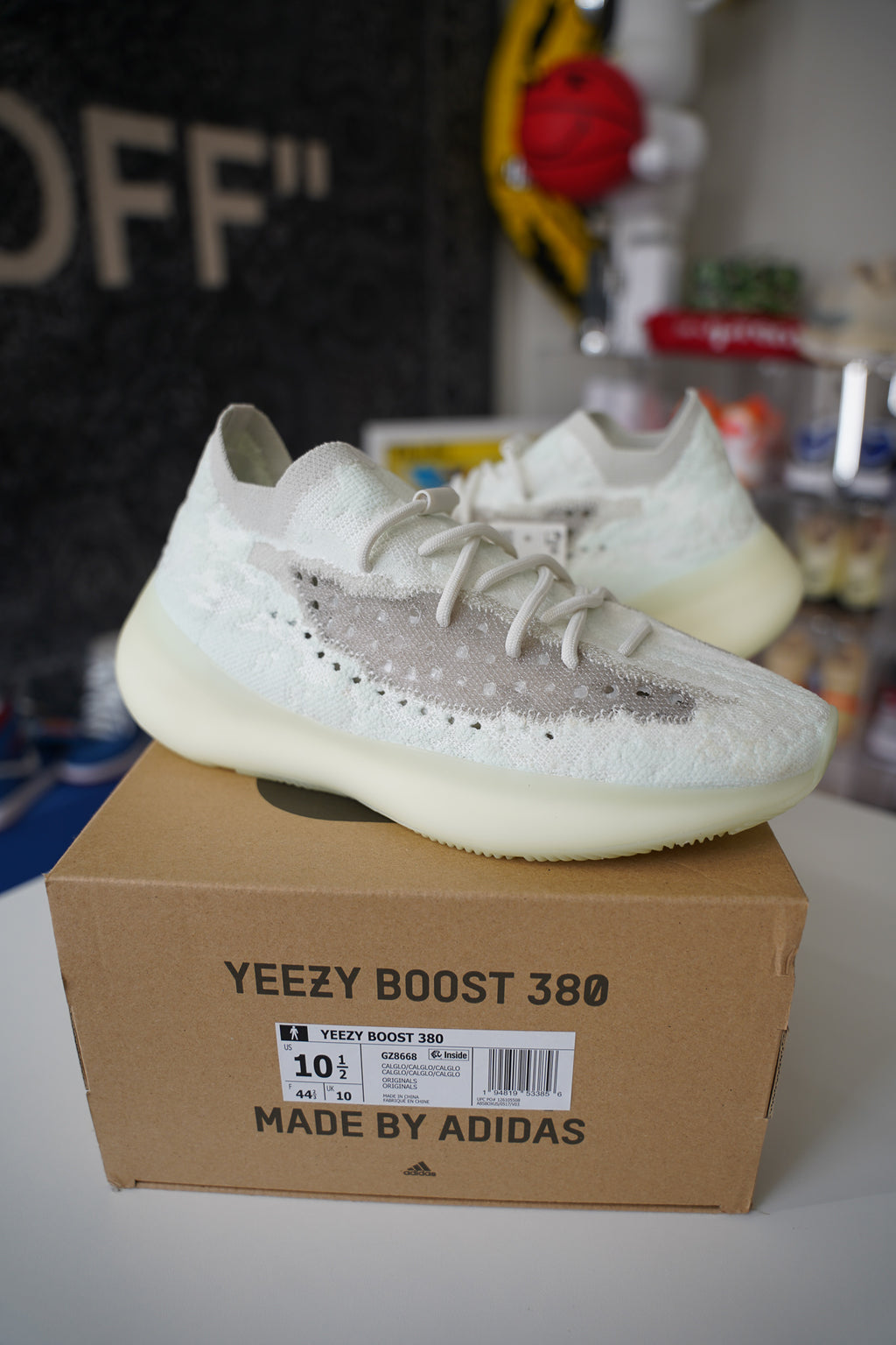adidas Yeezy Boost 380 Calcite Glow Sz 10.5