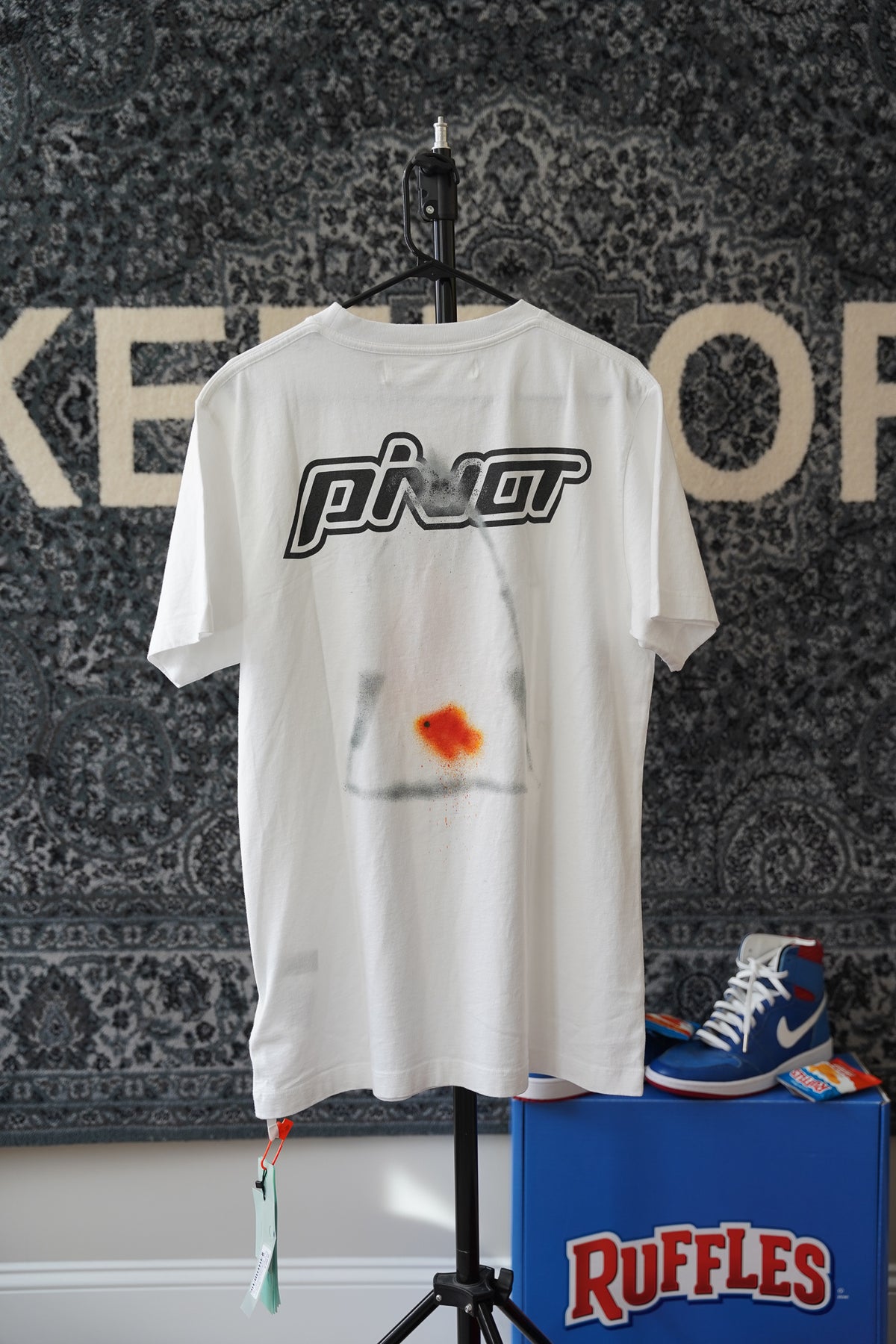 Off-White PINOT Tshirt Sz L