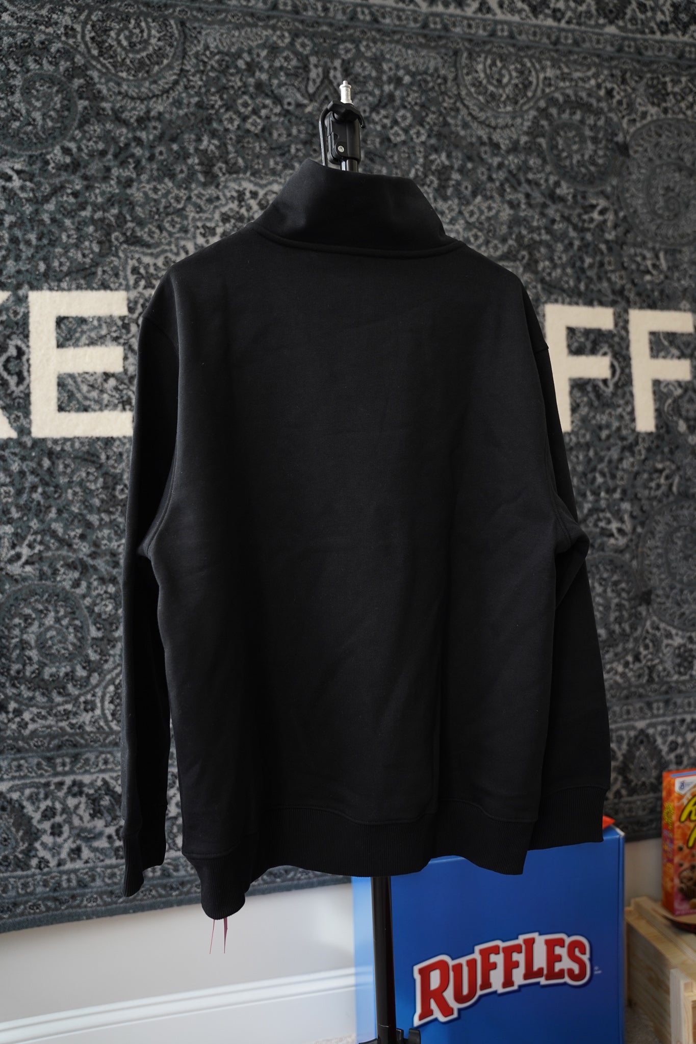 032c Half Zip Embroidered Sz L