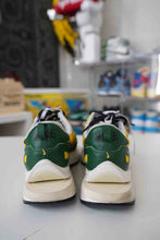 Load image into Gallery viewer, Nike Sacai Vaporwaffle Sz 10 No Box

