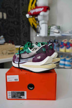 Load image into Gallery viewer, Nike Sacai Vaporwaffle Sz 10.5
