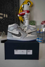 Load image into Gallery viewer, Nike Air Jordan 1 Dior Sz 46 (12)
