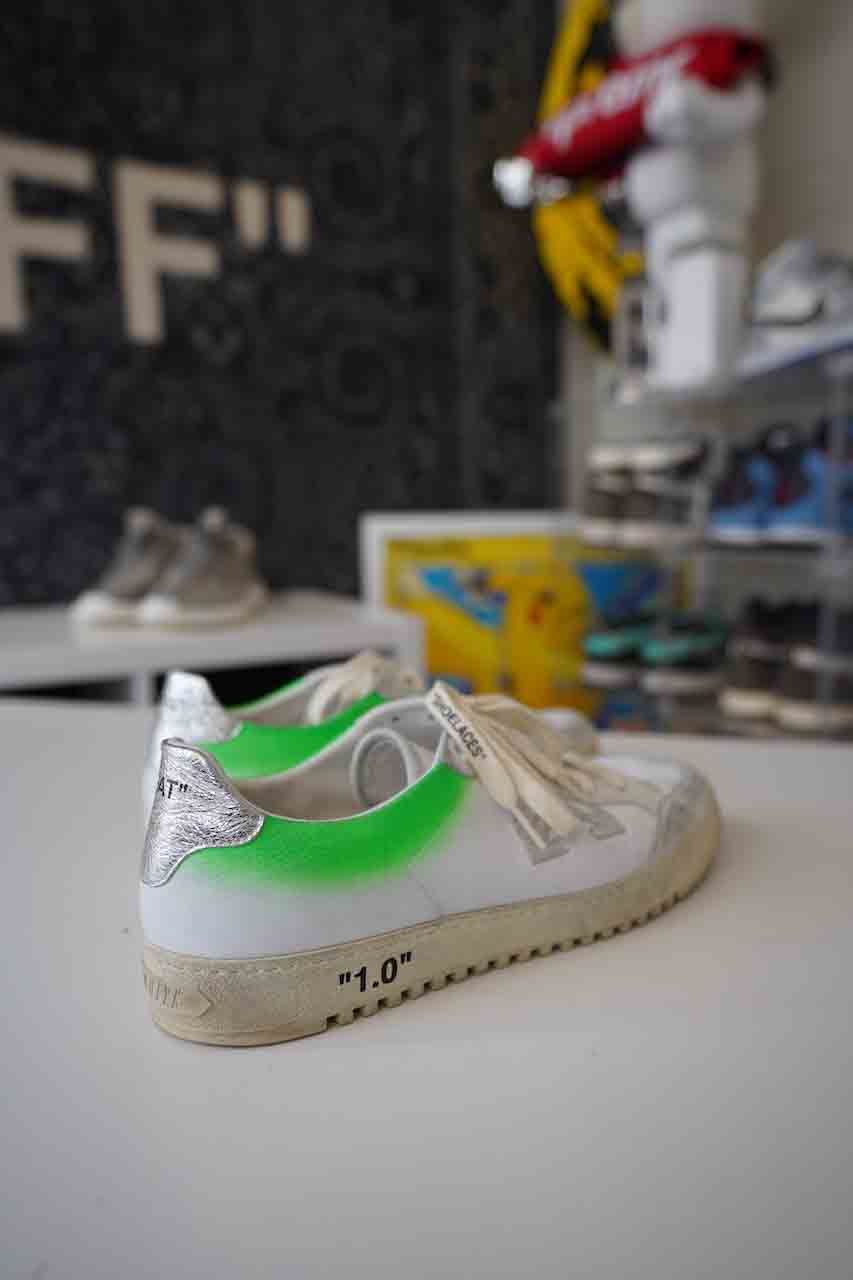 Off White Sneaker Sz (FITS 11)