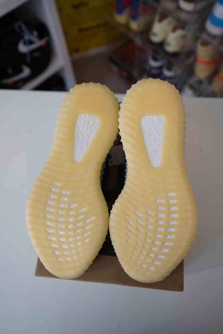 Yeezy 350 V2 Carbon Sz 11
