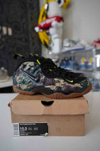 Load image into Gallery viewer, Nike Air Foamposite Pro Sz 10.5
