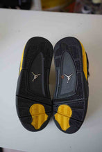 Load image into Gallery viewer, Nike Air Jordan 4 Thunder Sz 9.5 No Box
