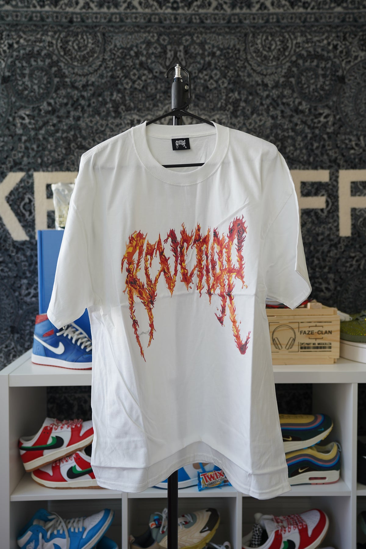 Revenge T-Shirt Sz XL
