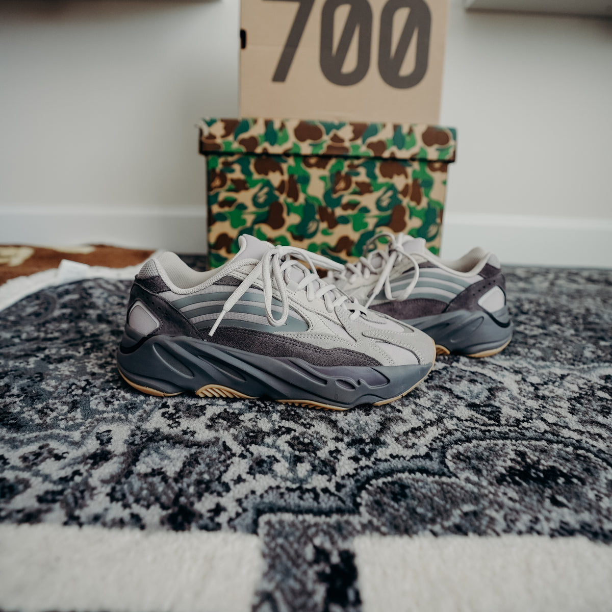 Yeezy 700 "Tephra" Sz 6.5
