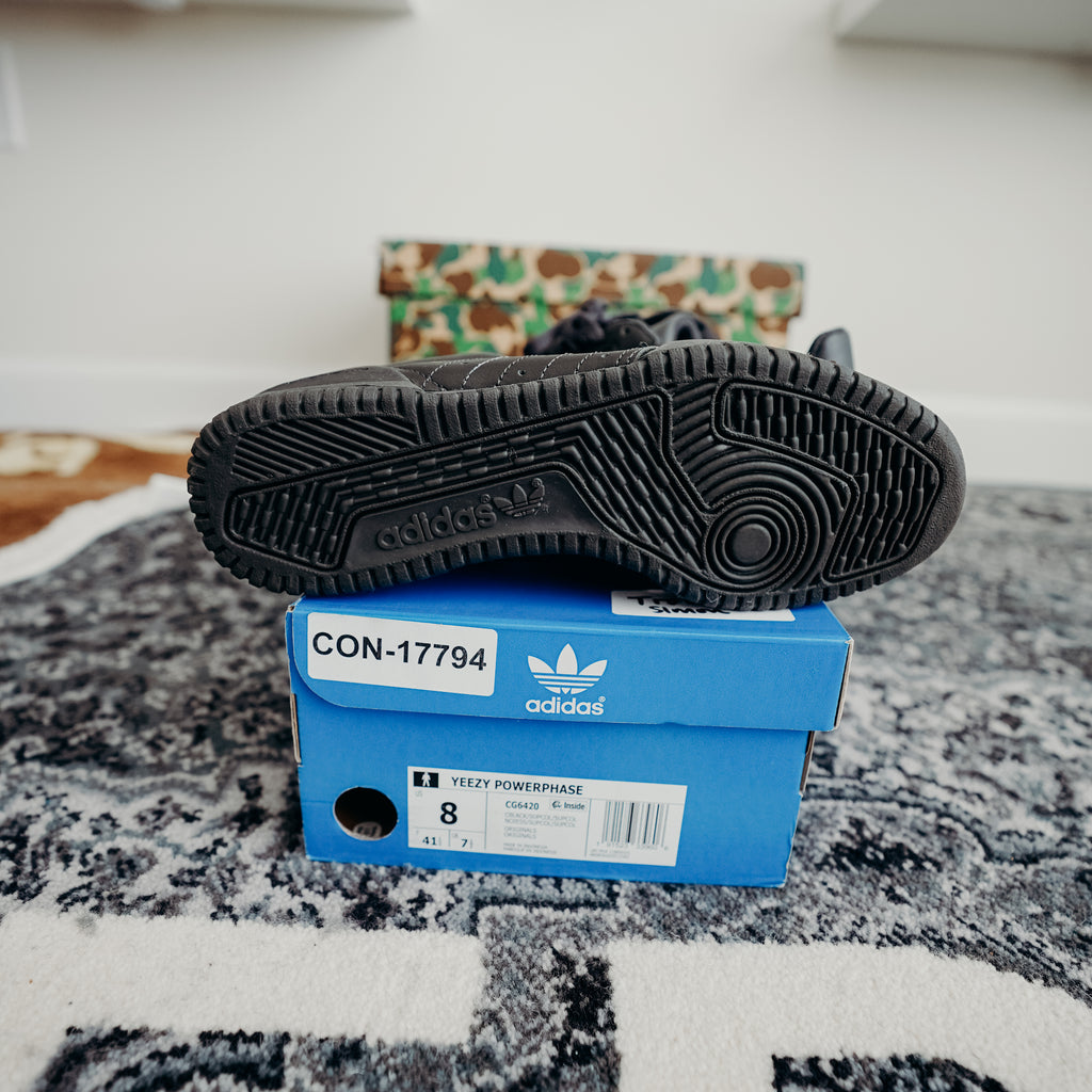 Adidas Yeezy Calabasas Sz 8