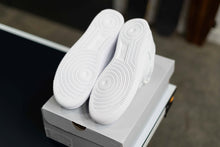 Load image into Gallery viewer, Nike Air Force 1 Low &#39;07 White Sz 10
