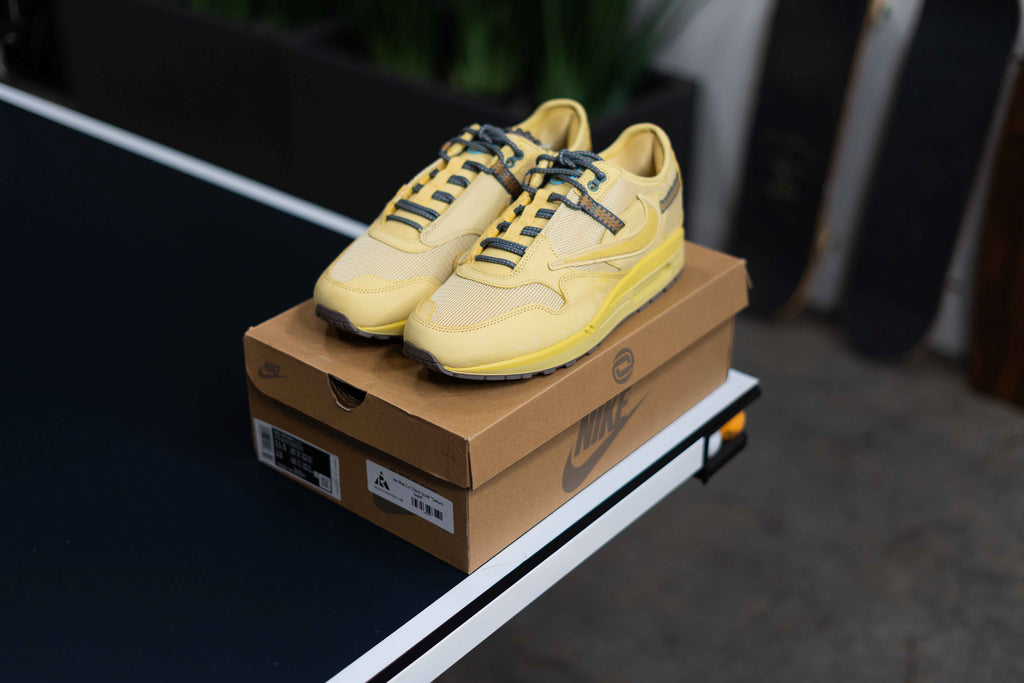 Nike Air Max 1 Travis Scott Cactus Jack Saturn Gold Sz 11.5
