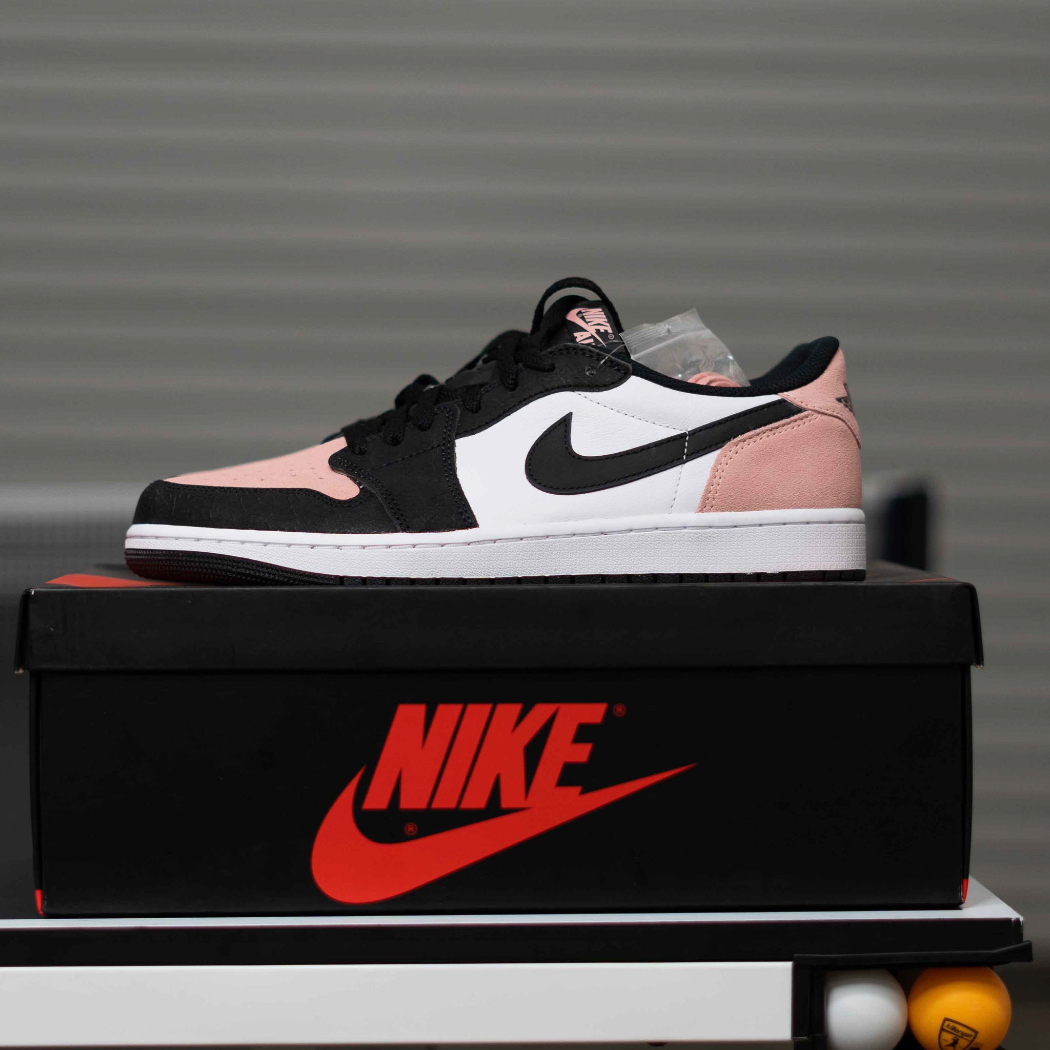 Jordan 1 Low OG Bleached Coral Sz 10.5