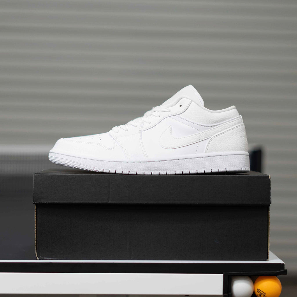 Jordan 1 Low Triple White Sz 11