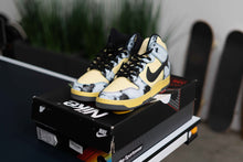 Load image into Gallery viewer, Nike Dunk High 1985 Black Acid Wash Sz 13
