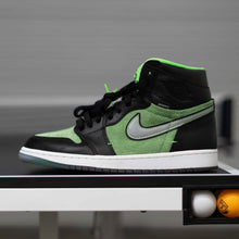 Load image into Gallery viewer, Jordan 1 Retro High Zoom Zen Green Sz 9 NO BOX
