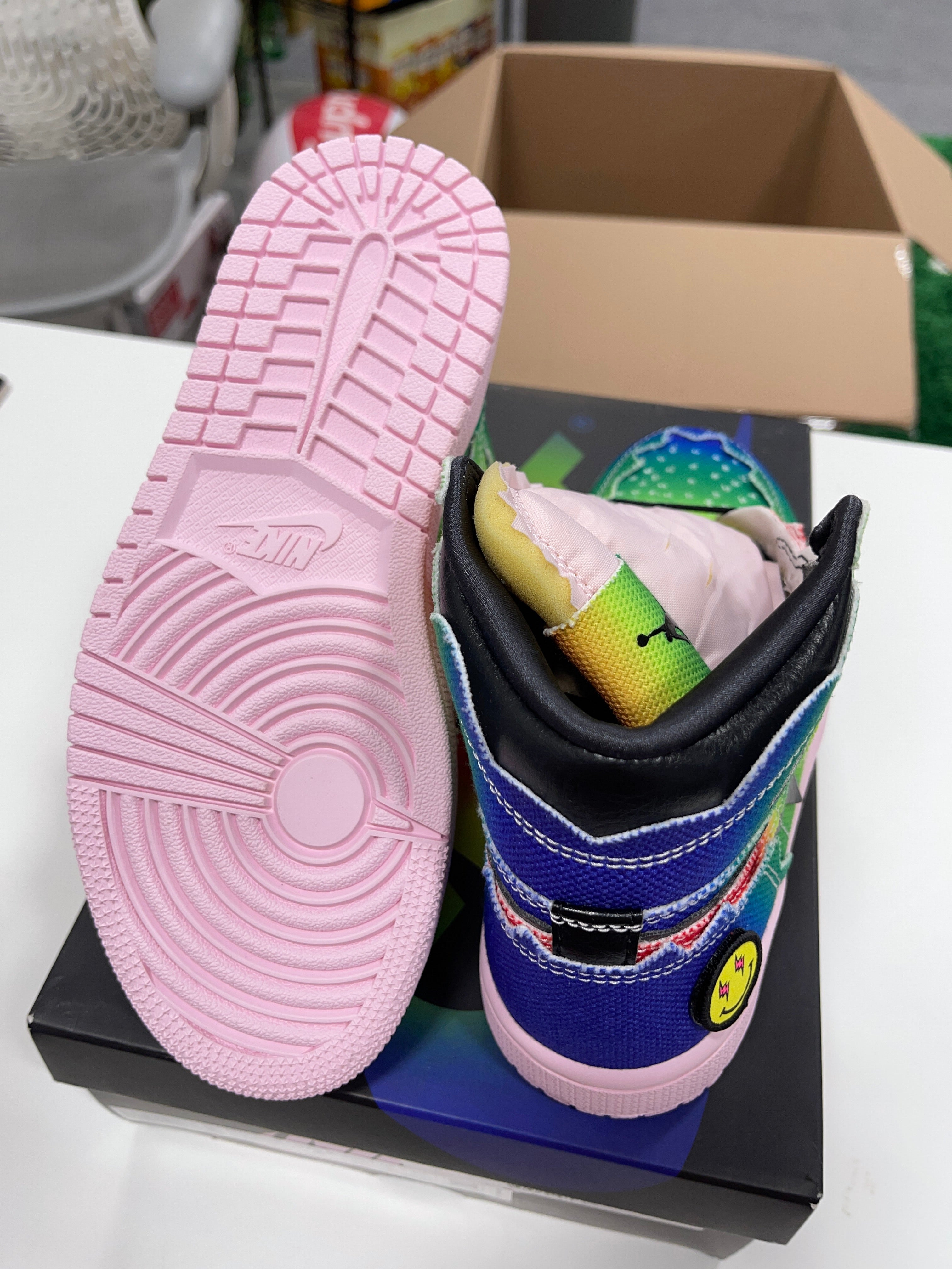 Jordan 1 J Balvin Sz 4