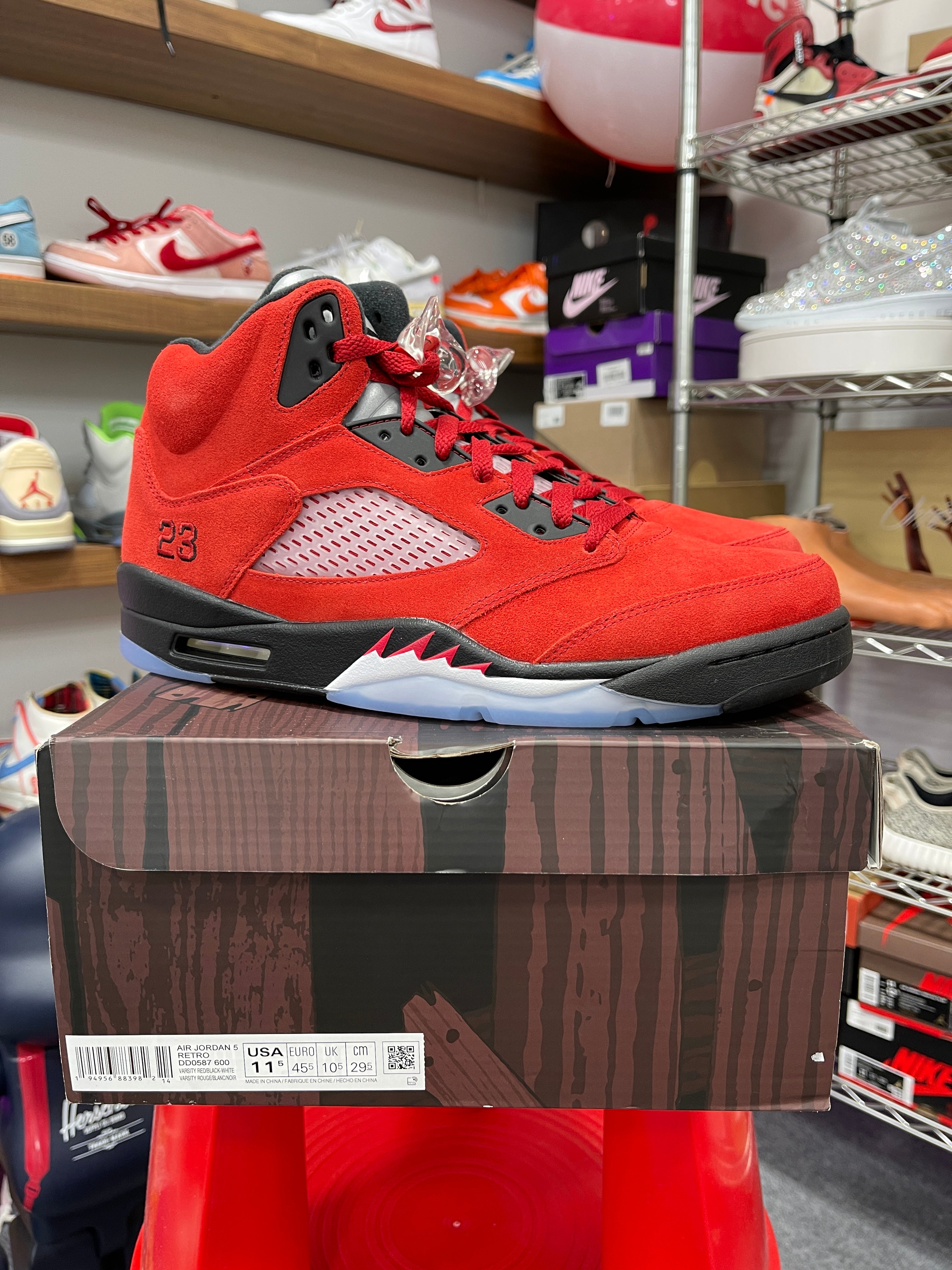 Jordan 5 Raging Bull Sz 11.5 (2021)