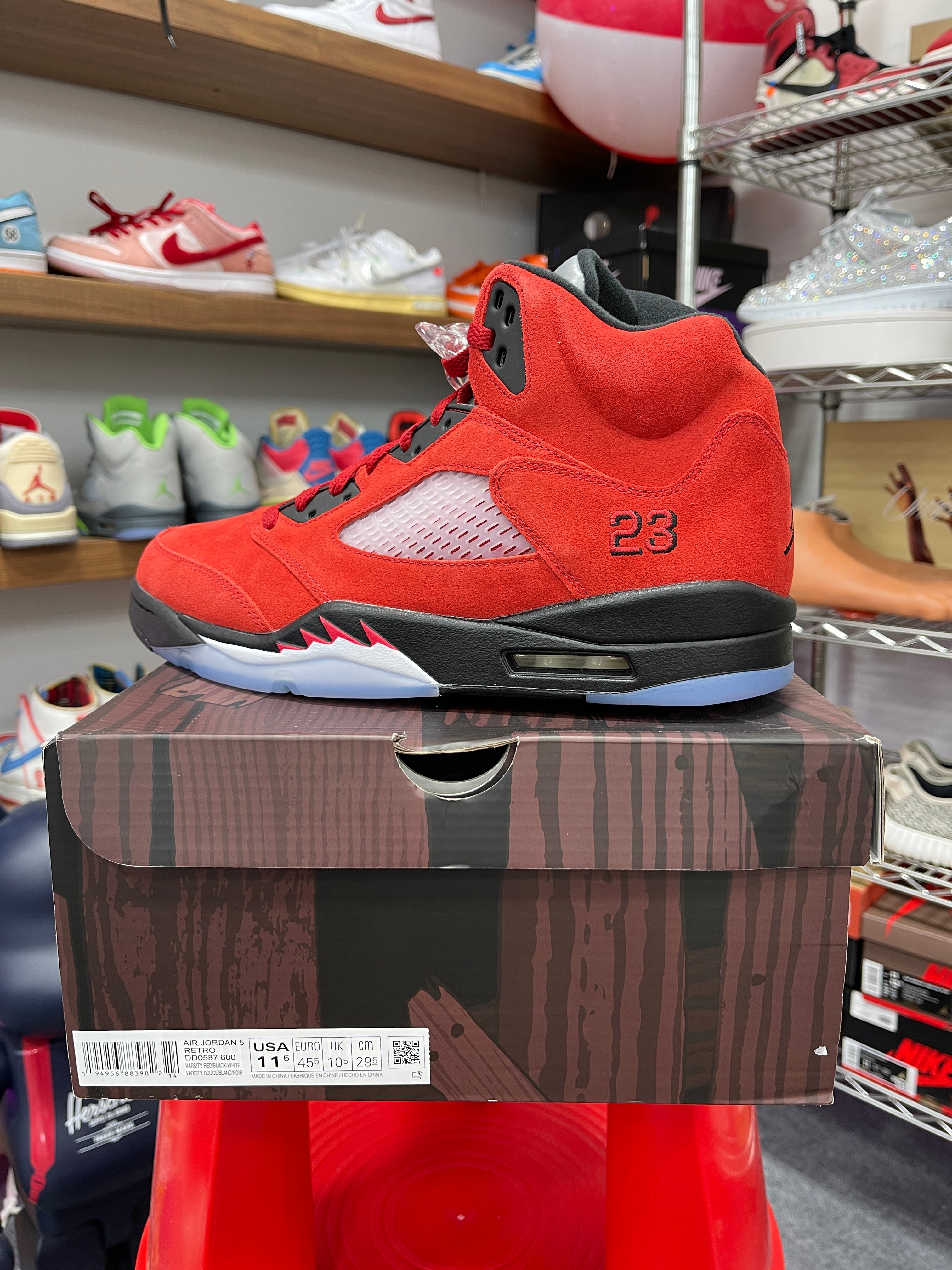 Jordan 5 Raging Bull Sz 11.5 (2021)