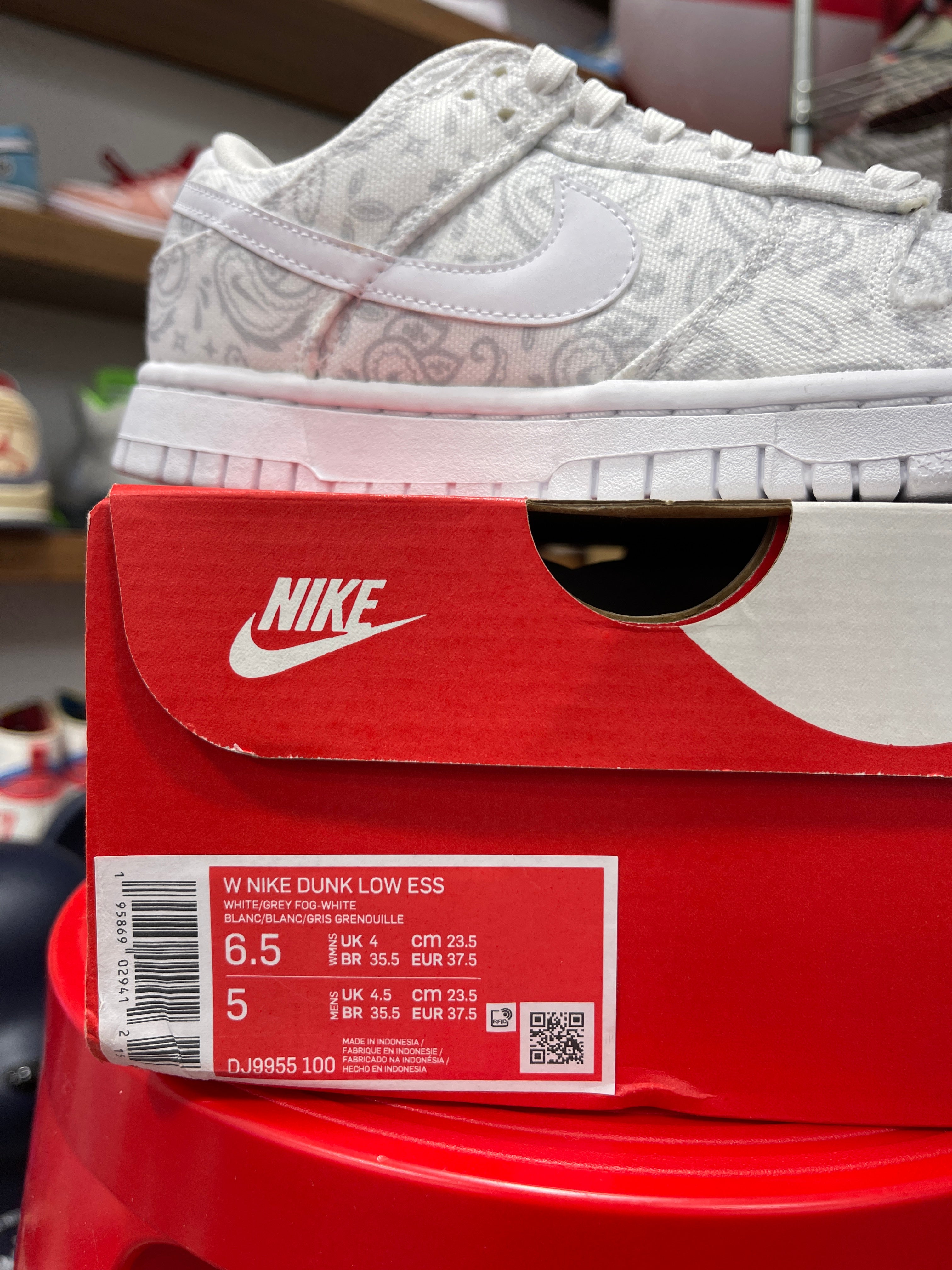 Womens Nike Dunk Low White Paisley Sz 6.5