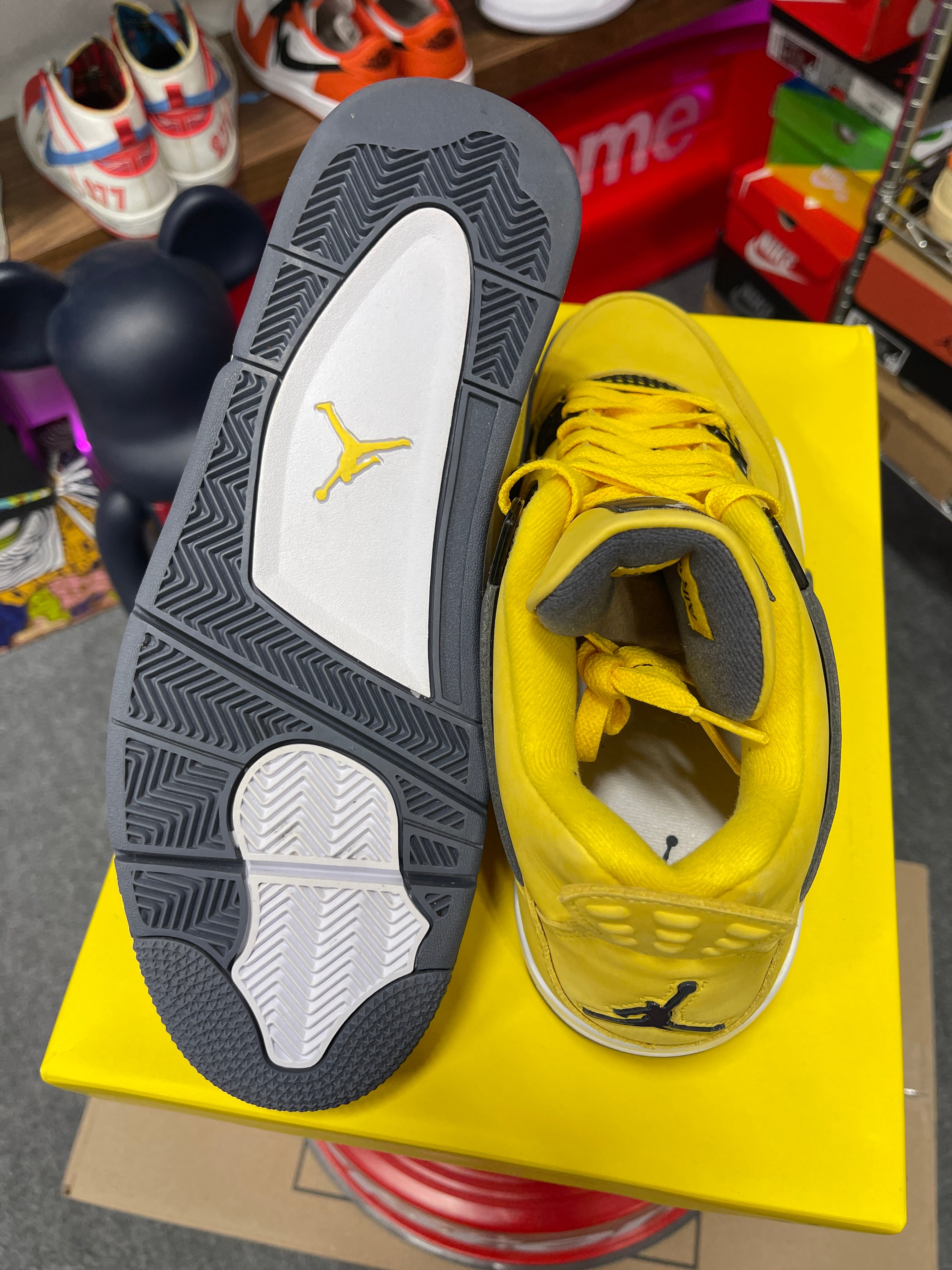 Jordan 4 Lightening Sz 12
