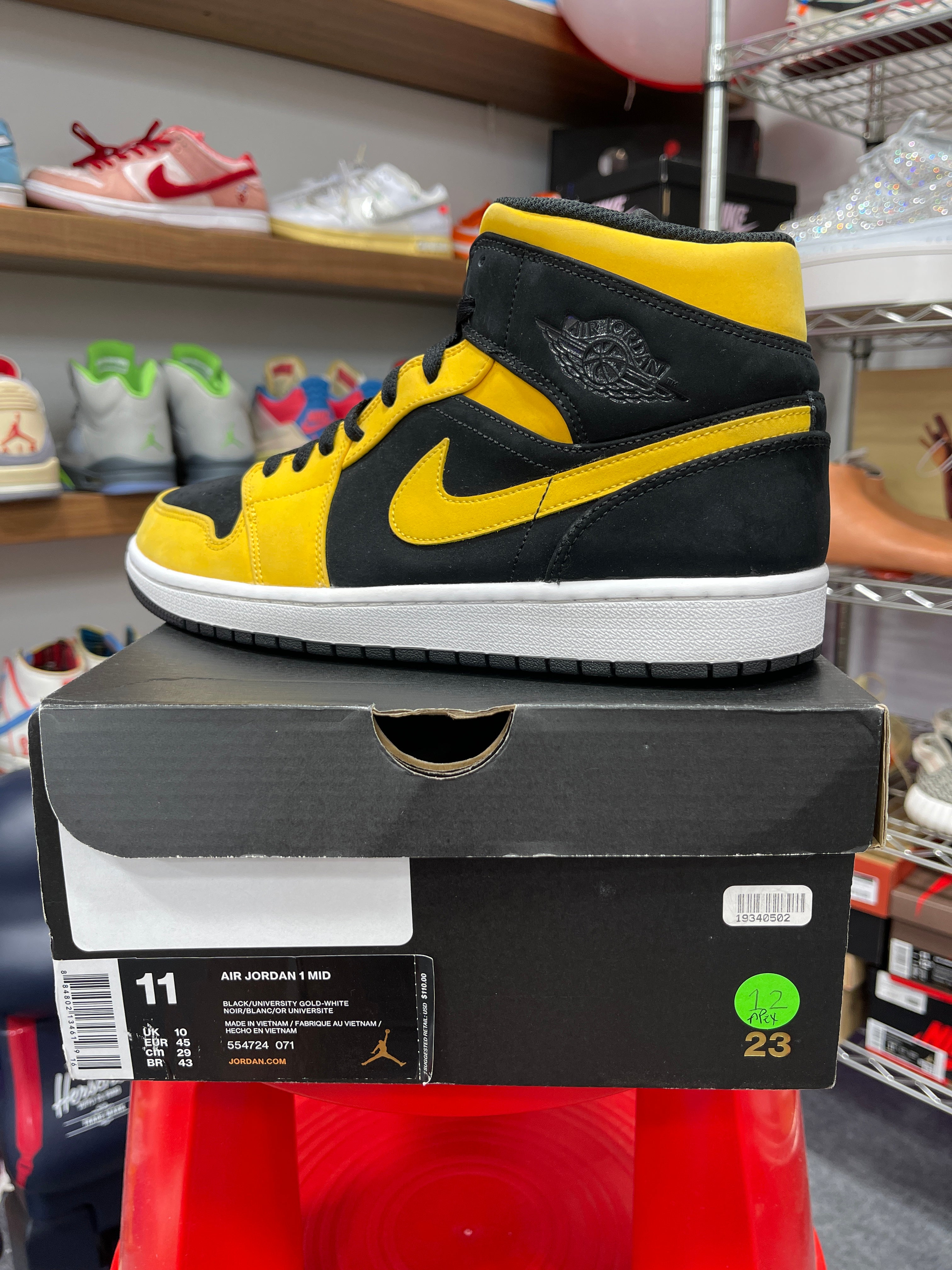 Jordan 1 Mid Black University Gold (New Love) Sz 11