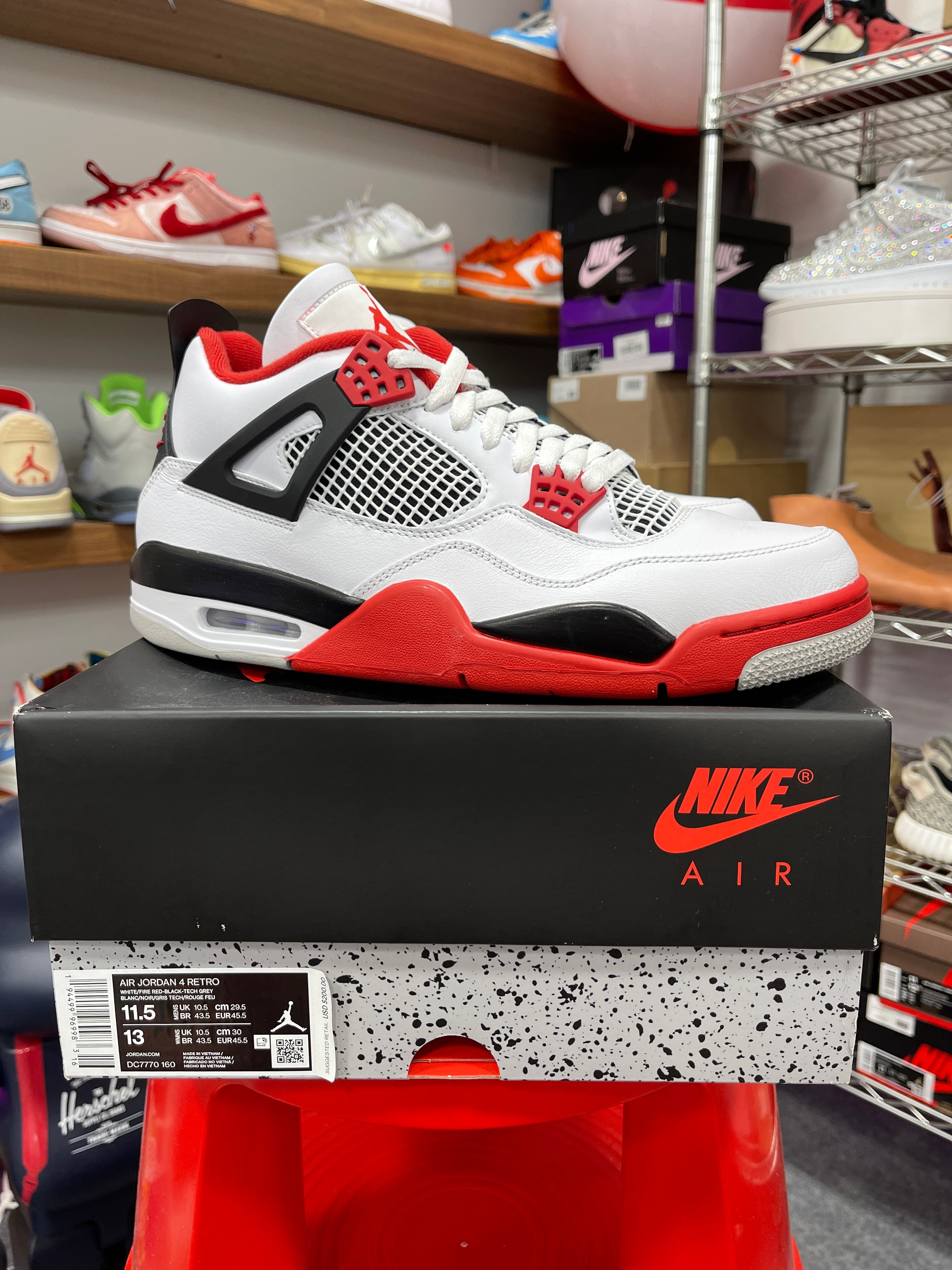 Jordan 4 Fire Red Sz 11.5