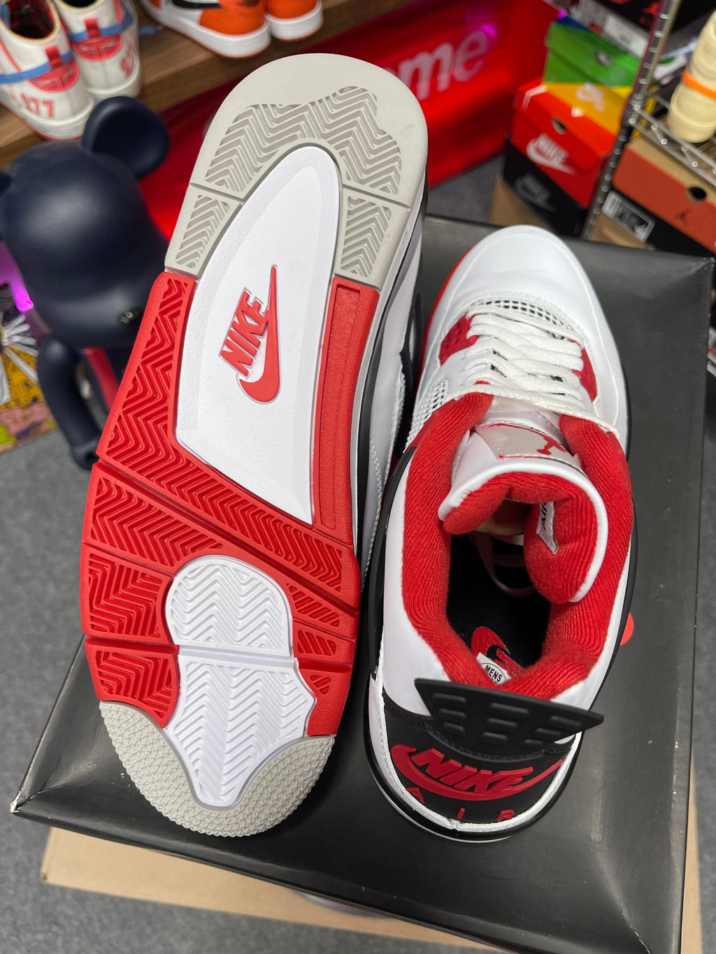 Jordan 4 Fire Red Sz 11.5