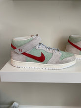 Load image into Gallery viewer, Nike SB Dunk Mid White Widow Sz 10.5
