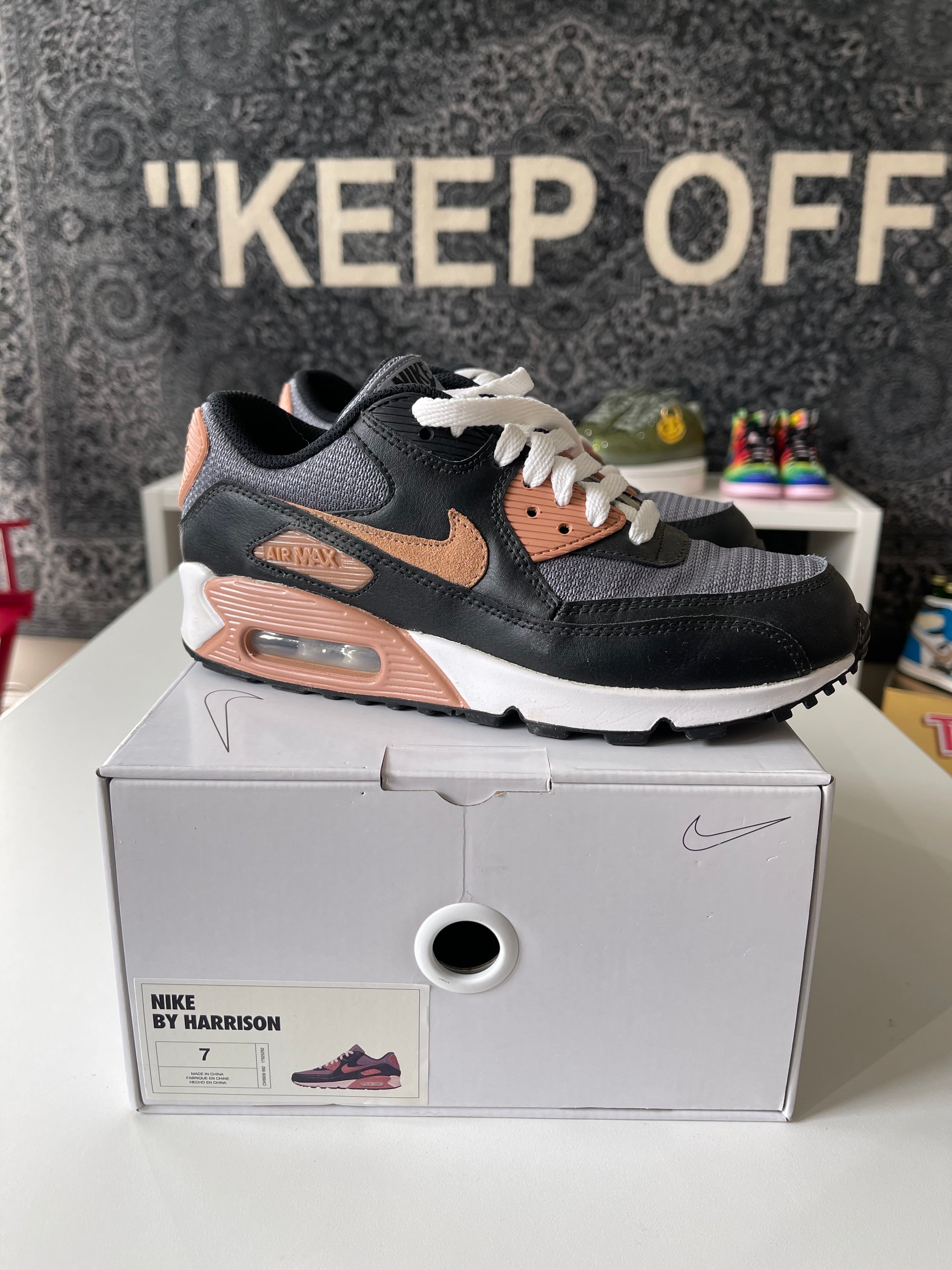 Nike Air Max 90 NIKEID Custom Sz 7 Womens